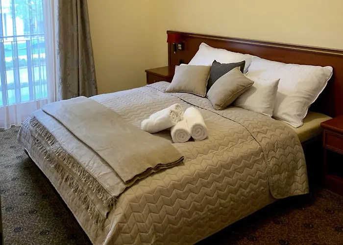A01 Sétány-silverine Apartmanház-őrzött Parkolóval Apartman *